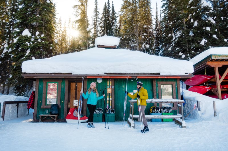 Cross-country skiing at Emerald Lake Lodge