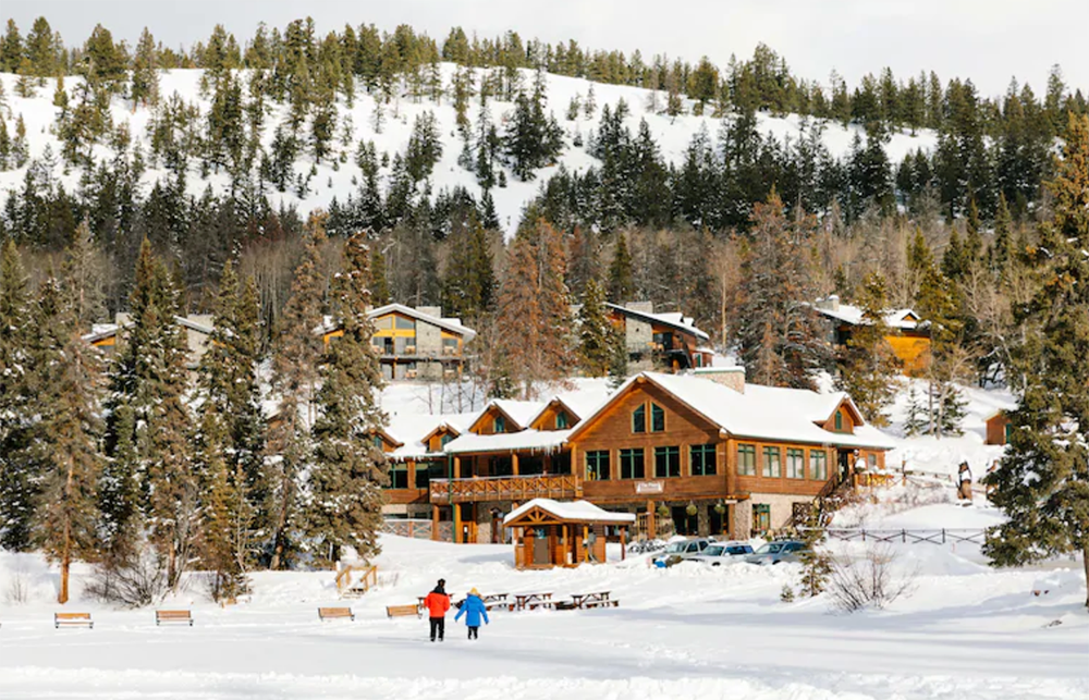 Pyramid Lake Resort, Best Cabins to Rent in Jasper National Park