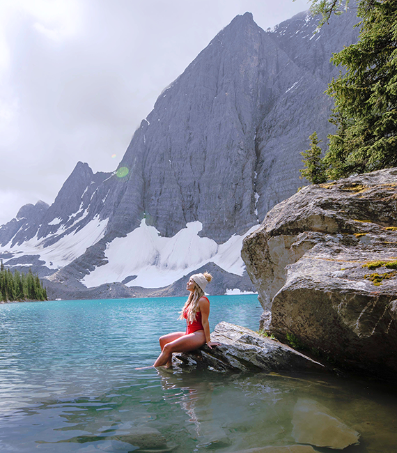 Floe Lake - Jenn Explores, Travel Influencer and Photographer
