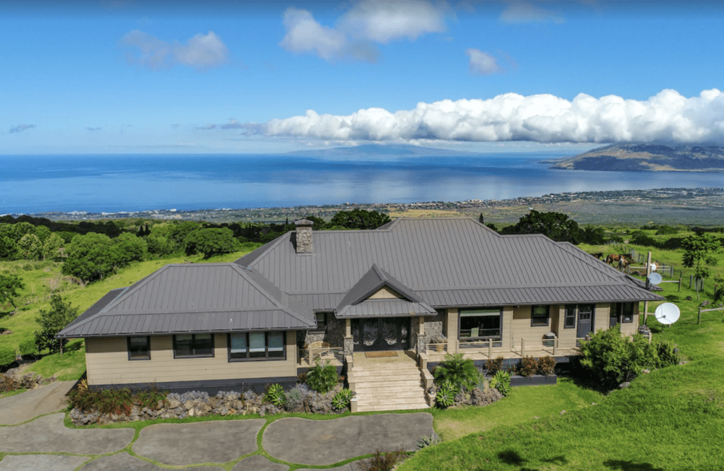 Kula Luxury Retreat with Mountains and Ocean Views