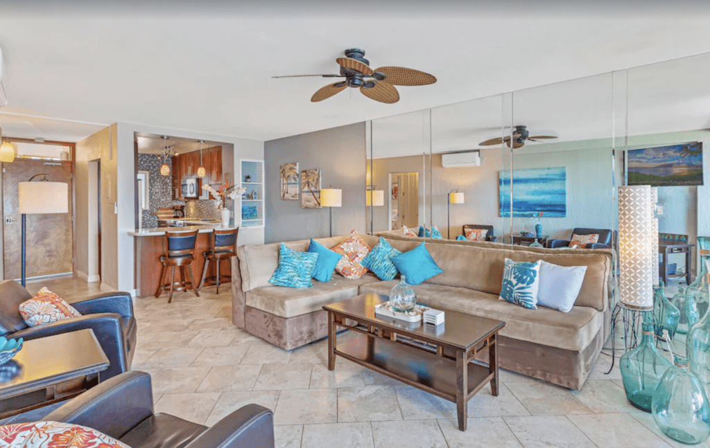 The Maui Moon Oceanfront Condo, Perfect for Couples