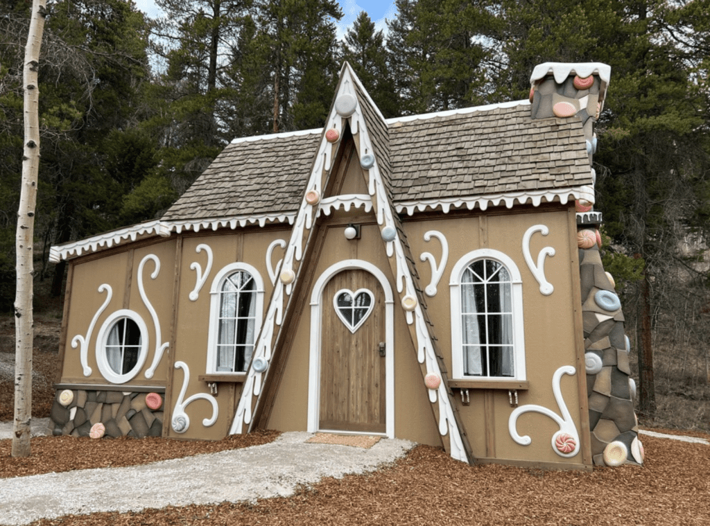 Charmed Family Resorts - Gingerbread Cottage
