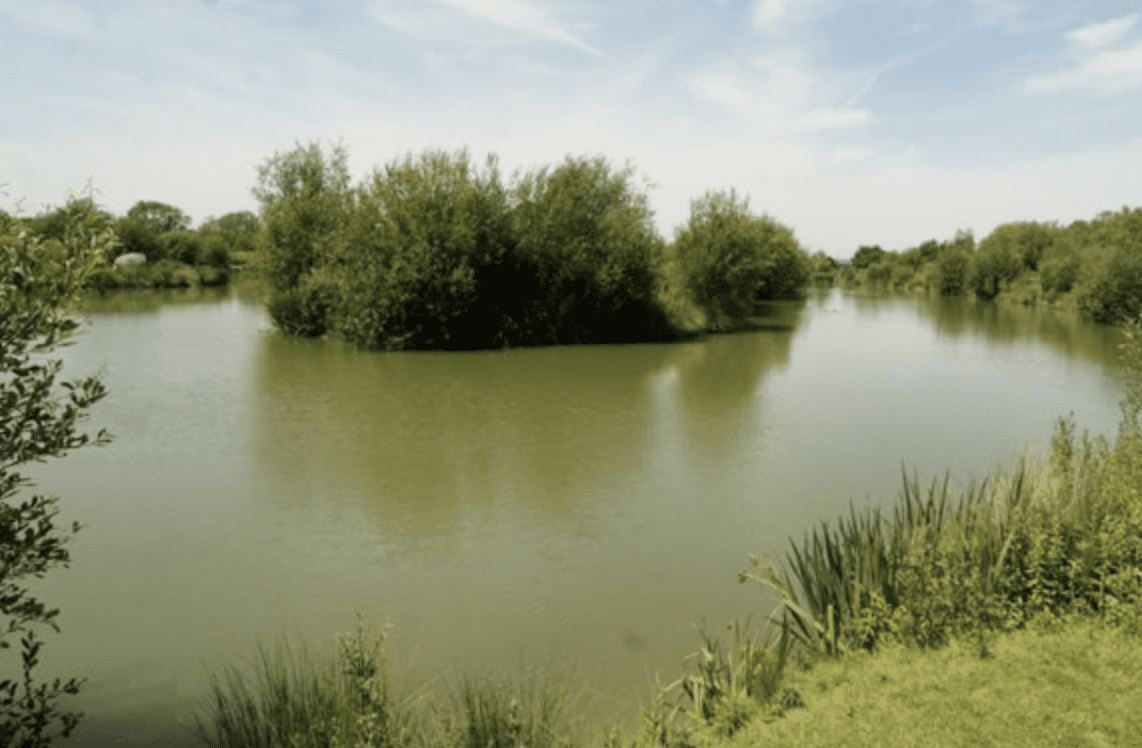 carp lakes in kent