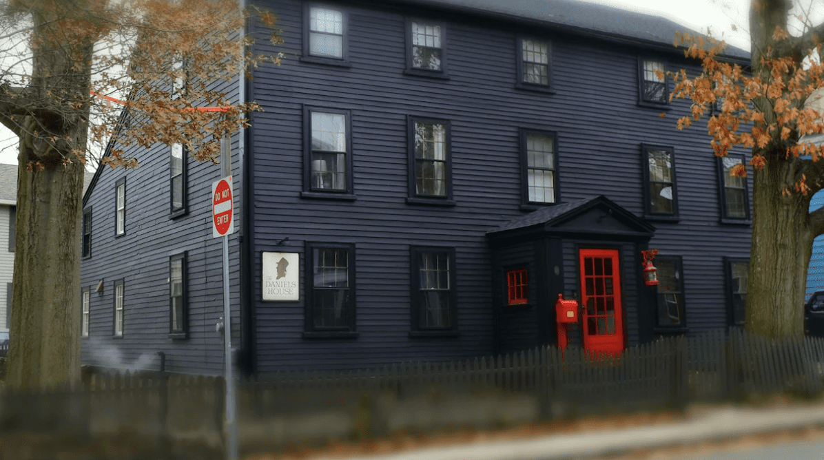 haunted houses in salem