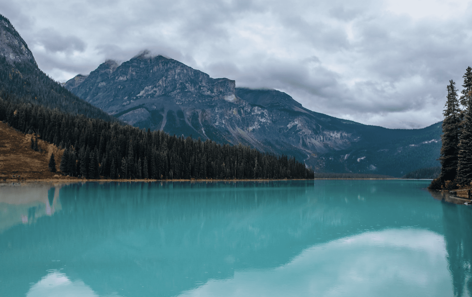 can you drive to moraine lake?