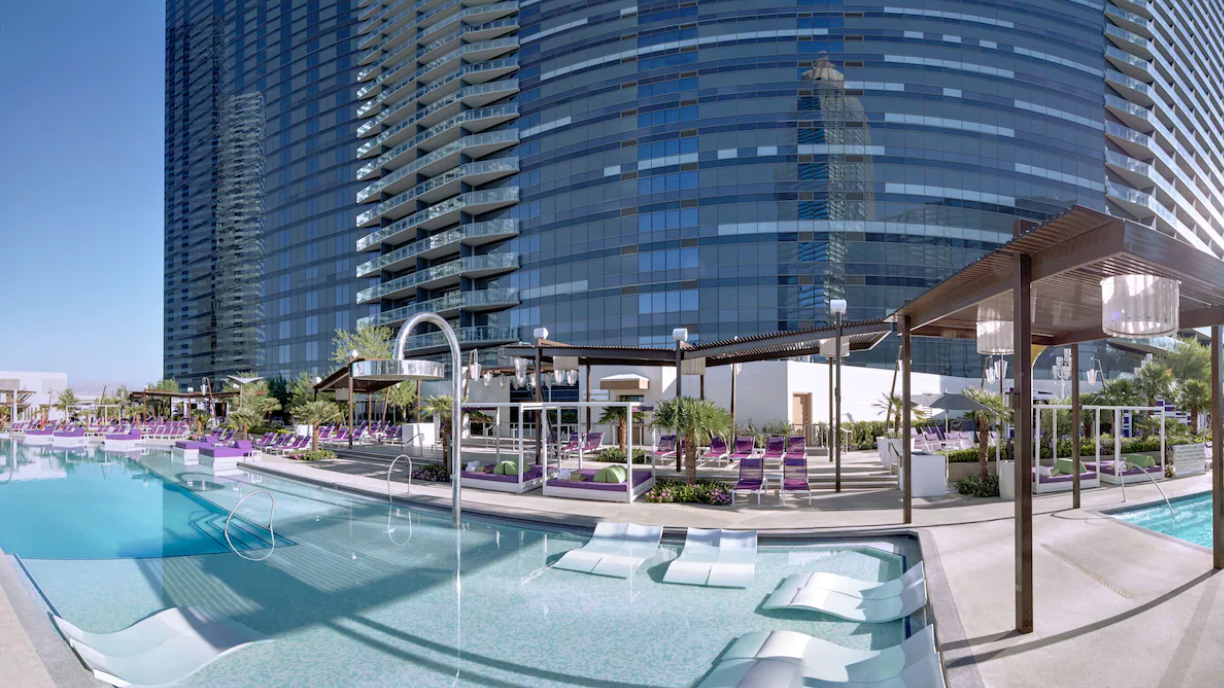 Cosmopolitan Las Vegas - las vegas hotels with heated pools in winter