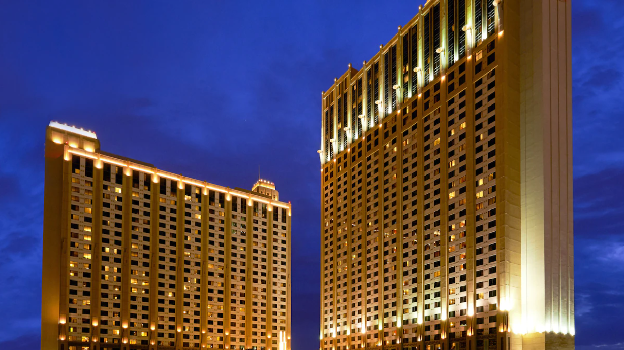 Hilton Grand Vacations Club - best las vegas hotels with jacuzzi in-room